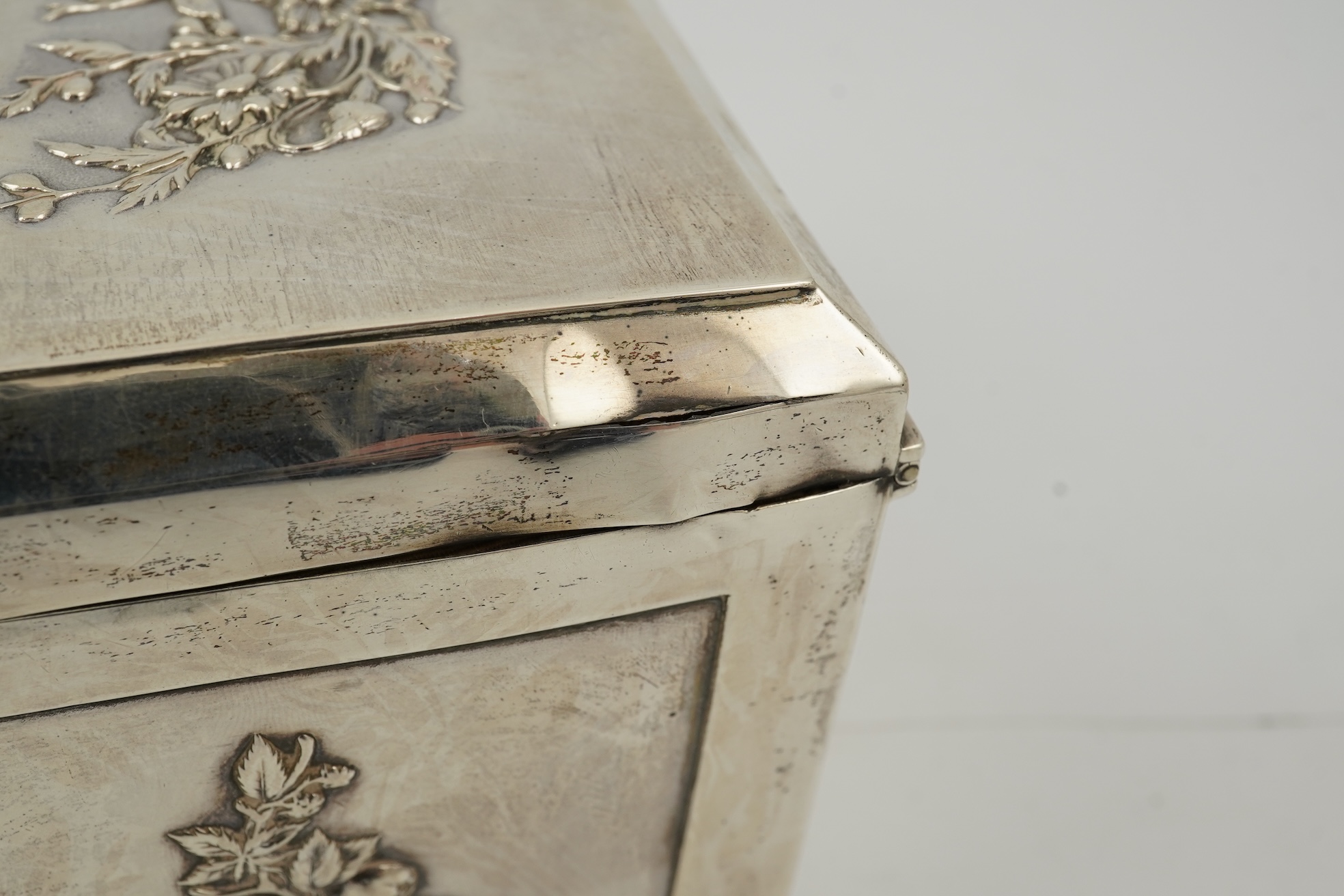 An Edwardian silver mounted jewellery casket, by William Neale & Son Ltd